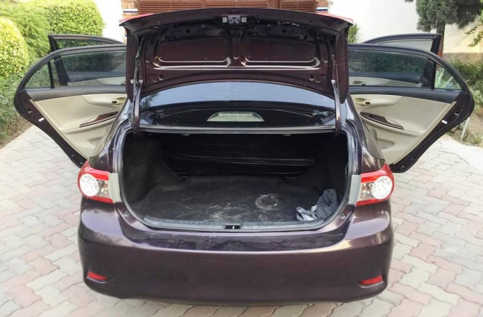 toyota-corolla-gli-2012-wine-red-big-2
