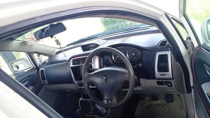 suzuki-liana-2006-big-8