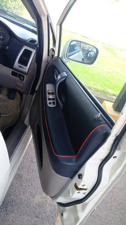 suzuki-liana-2006-big-7