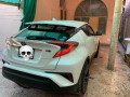 toyota-c-hr-2017-small-1