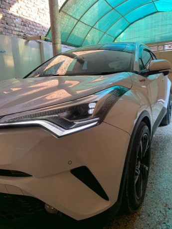 toyota-c-hr-2017-big-5