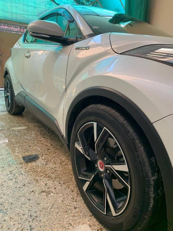 toyota-c-hr-2017-big-6