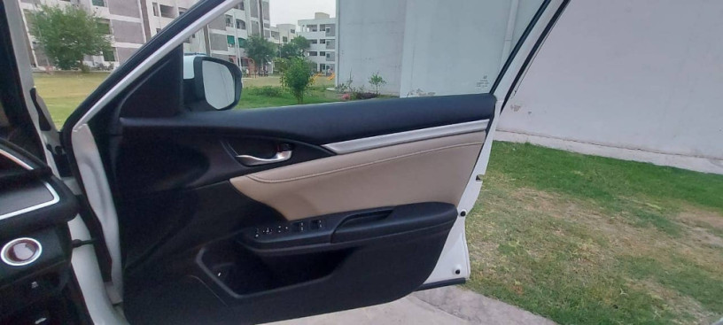 honda-civic-oriel-18-i-vtec-cvt-2021-big-13